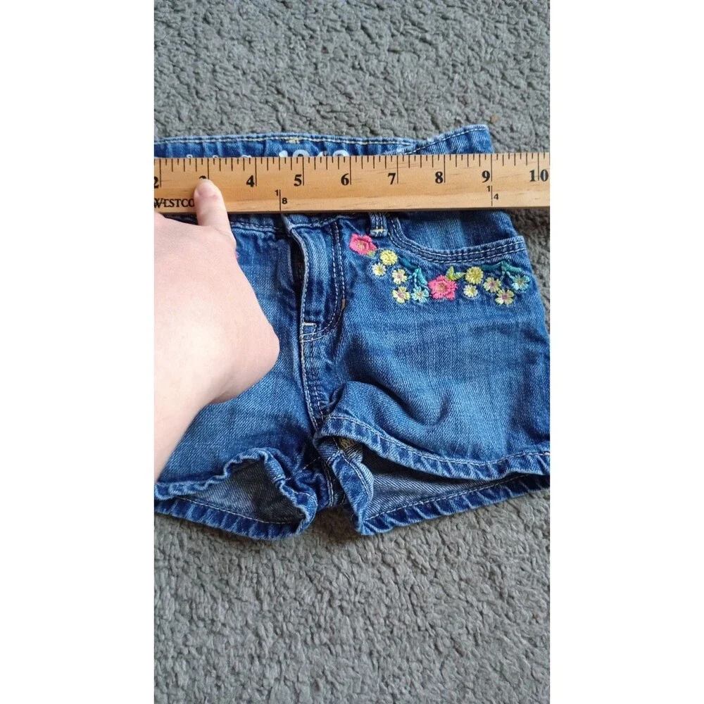 Baby Gap 1969 Toddler Girl Shorts Size 2 Years Embroidered Flowers